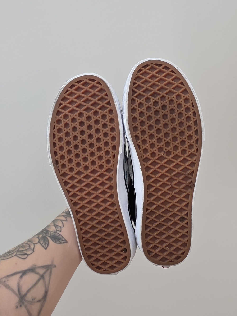 Women's 7.5 Disney X Vans customs - Picture 3 of 4